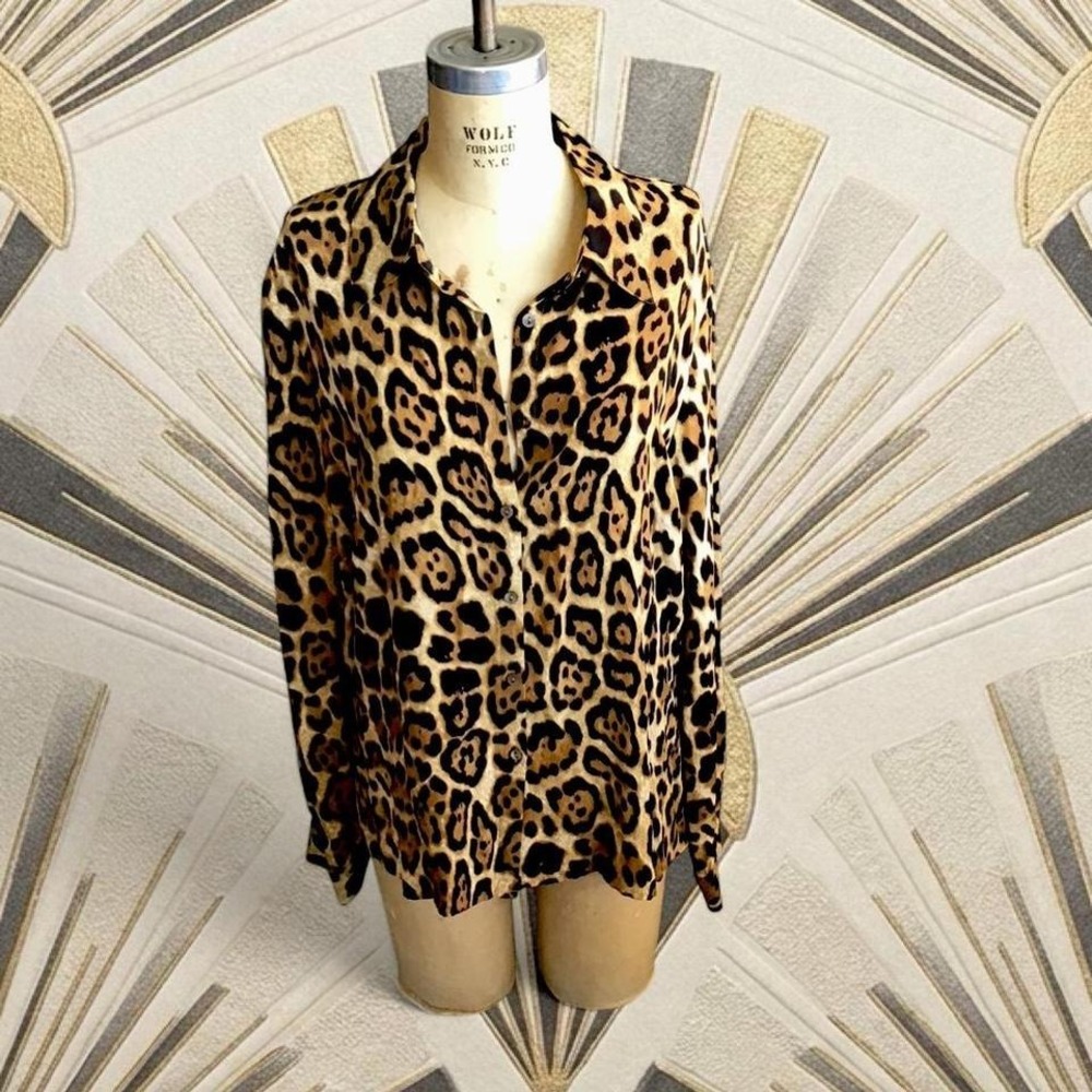 Vintage 90's Spiegel Leopard Print 100% Silk Blouse Long Sleeve Button